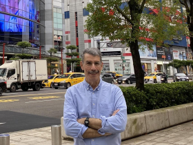 新聞與紀錄片艾美獎得主－齊邁可申獲就業金卡